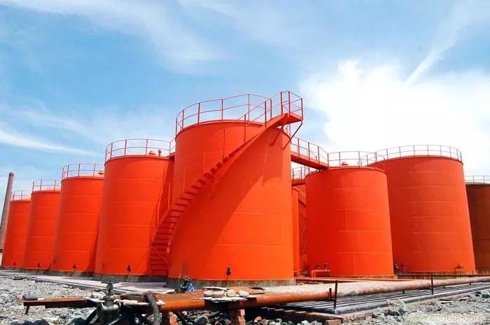 大型儲油罐-碳鋼儲罐-不銹鋼儲罐-化工儲罐-濟寧大地工程安裝有限責任公司